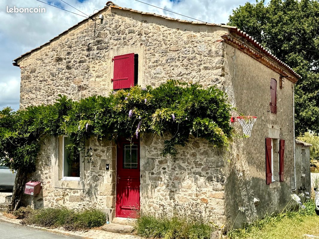 Maison 6 pièces 110 m² · à La Roche-sur-Yon · 110 m² · 1 400 €/mois