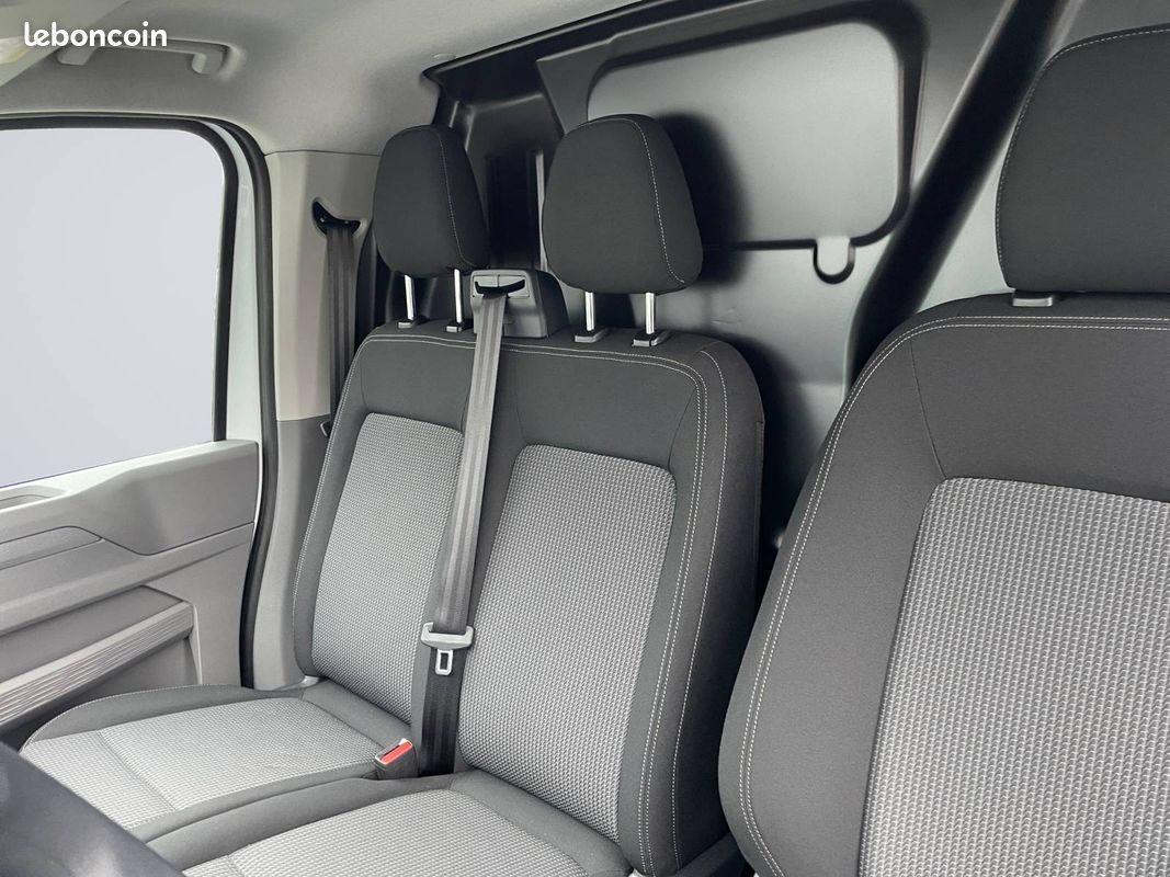Volkswagen utilitaires transporter van l1h1 2.0 tdi 170 bva8 4motion business (image 13)