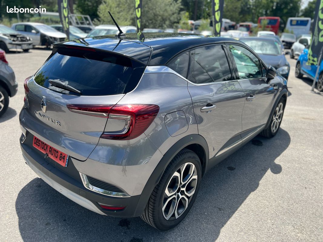 Renault CAPTUR II Intens (image 3)