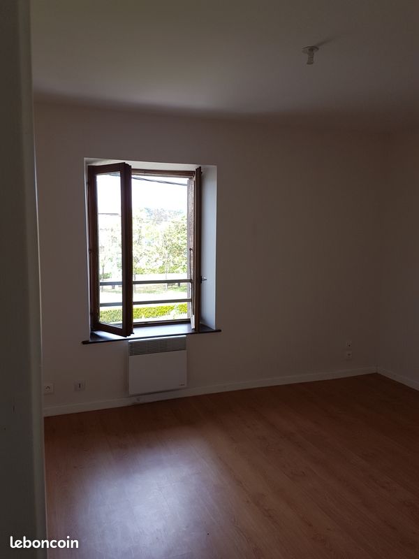 Appartement 2 pièces 40 m² · à Beaurepaire · 40 m² · 380 €