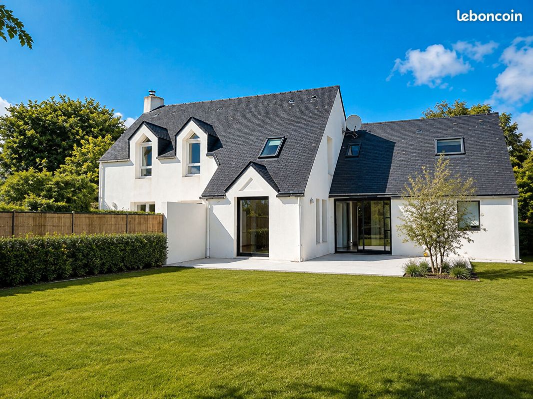 Maison 10 pièces 236 m² · à Pleuven · 236 m² · 697 000 €