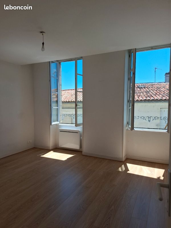 Appartement 4 pièces 80 m² · à Saintes · 80 m² · 780 €