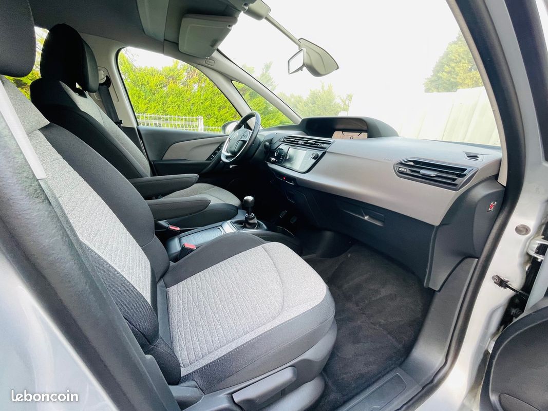 Citroën C4 Picasso 1.2 i 130ch Bussines Pack 92.500km (image 11)