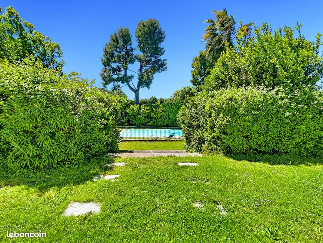 Maison 5 pièces 200 m² · à Allauch · 200 m² · 1 045 000 €