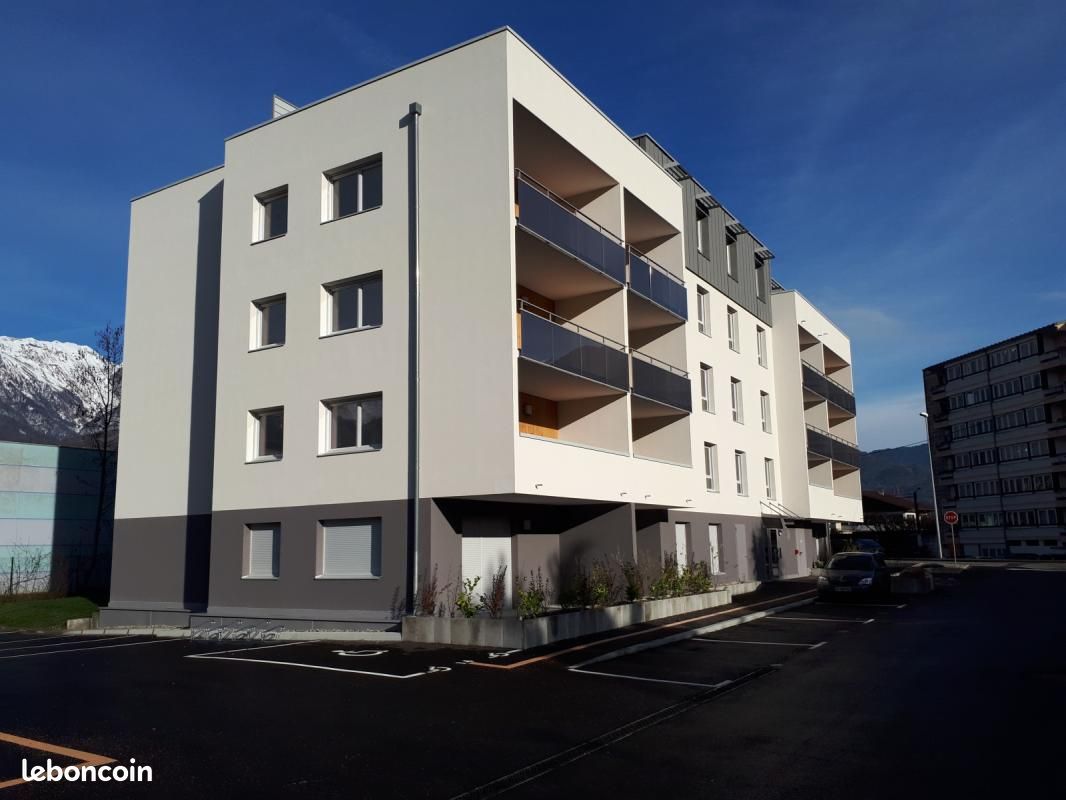 Appartement 3 pièces 75 m² · à Albertville · 75 m² · 878 €