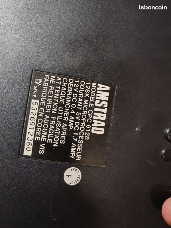 AMSTRAD CPC 6128 QWERTY 100% Fonctionnel Ordinateur Vintage très bon