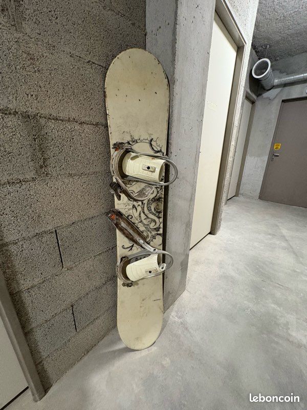 Snowboard (image 1)
