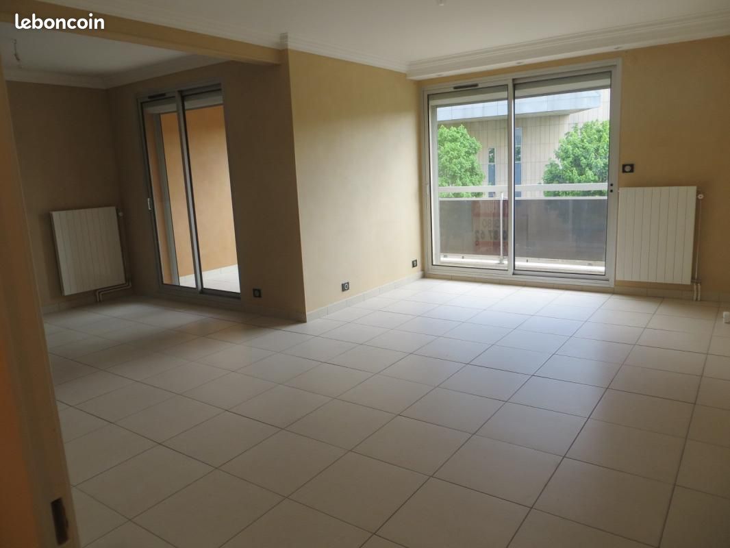 Appartement 5 pièces 94 m² · à Dijon · 94 m² · 1 225 €/mois