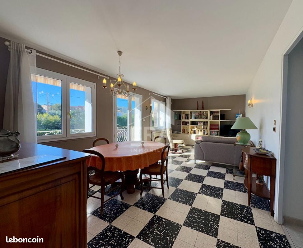 Maison 5 pièces 136 m² · à Six-Fours-les-Plages · 136 m² · 592 800 €