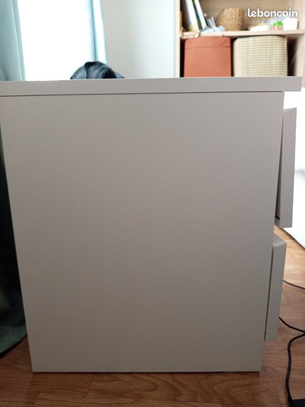 Table de chevet malm (image 6)
