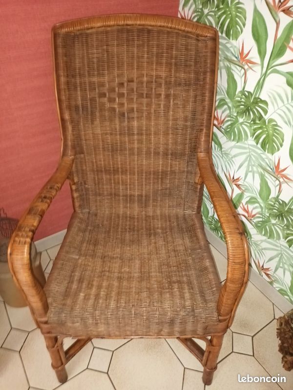 Chaise en osier (image 1)