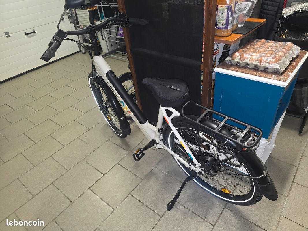Vélo Ville électrique Neomouv Hydraulique 26" 7 Vitesses - Neuf