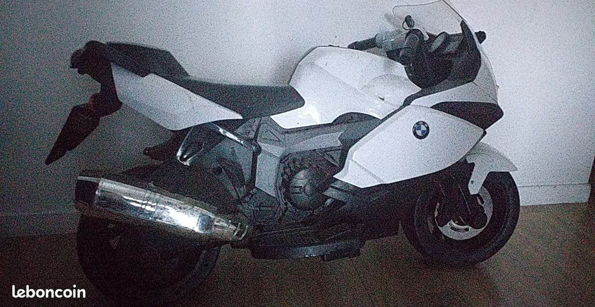Moto électrique pour enfant BMW K1300 S (image 3)