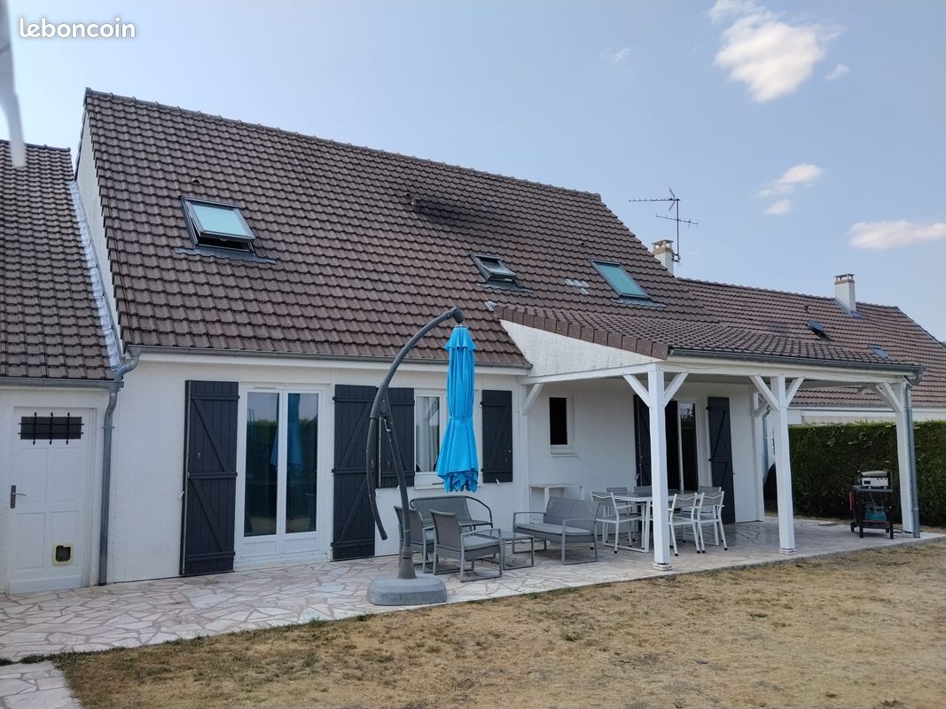 Maison 7 pièces 219 m² · à Claye-Souilly · 219 m² · 455 000 €