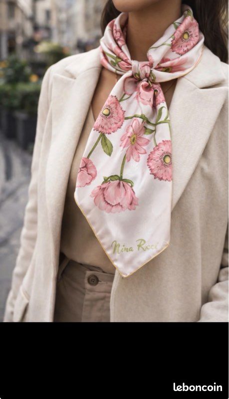Foulard Nina Ricci En Soie - Superbe, Multicouleur, Occasion Élégant