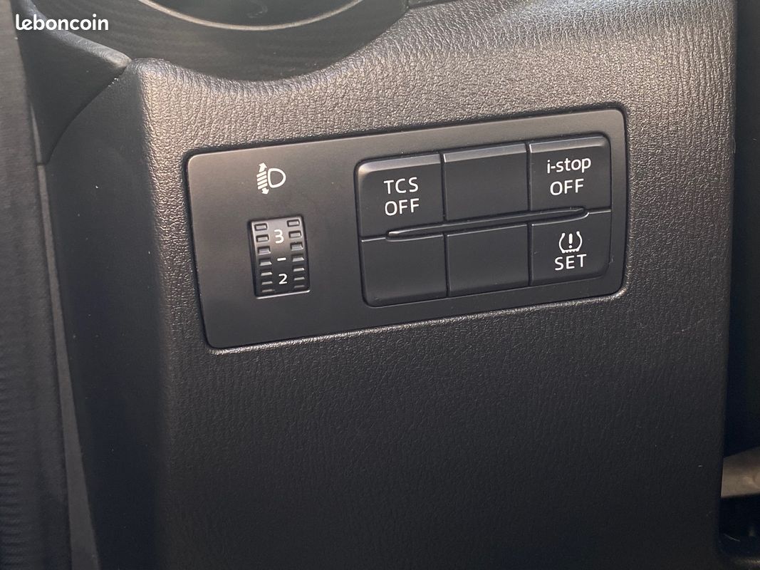 MAZDA CX-3 2.0L Skyactiv-G 120 4x2 Elegance (image 21)