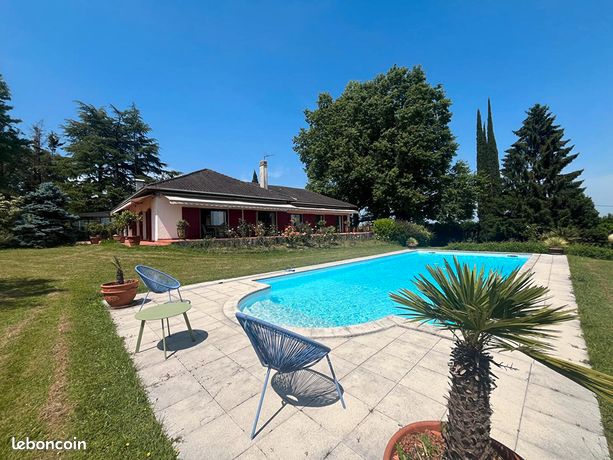 Propriété 7 pièces 240 m²