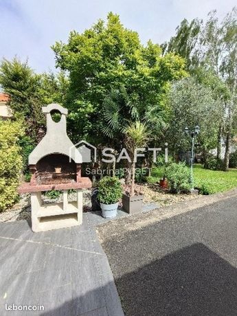 Propriété 8 pièces 244 m²