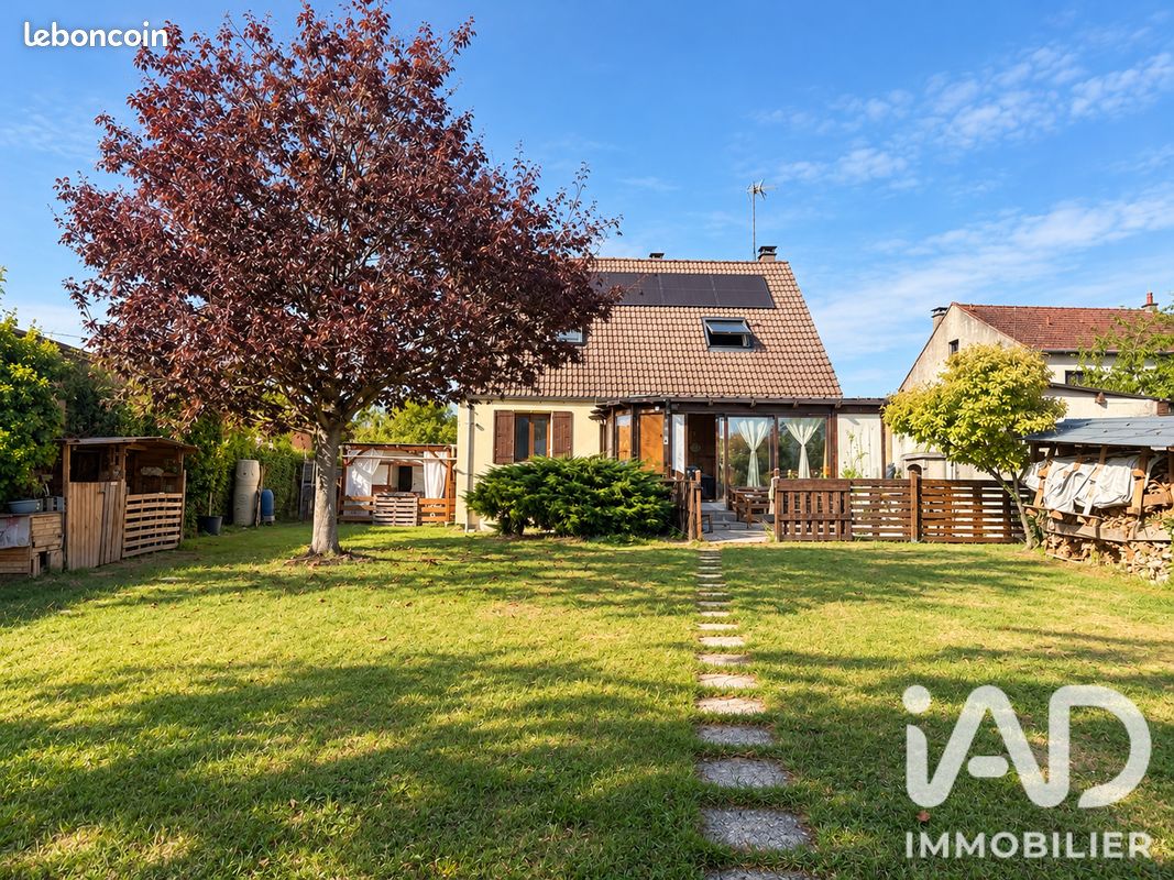 Maison 7 pièces 163 m² · à Breuillet · 163 m² · 367 000 €