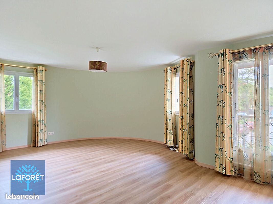 Appartement 3 pièces 69 m² · à Évry-Courcouronnes · 69 m² · 140 000 €