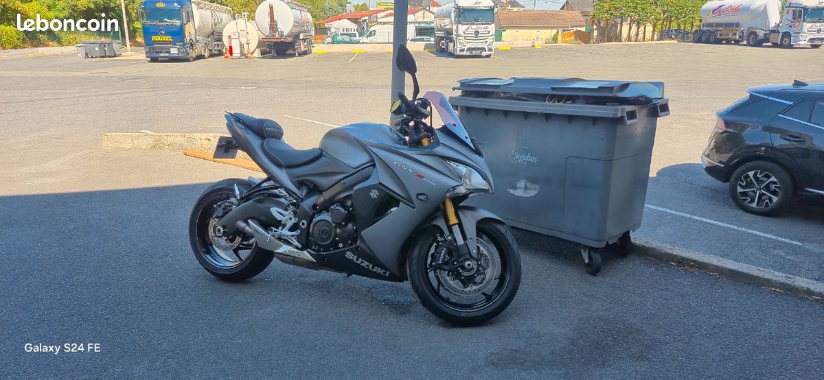 Echange Gsxs1000f suzuki (image 1)
