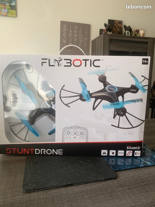 Drone (image 1)