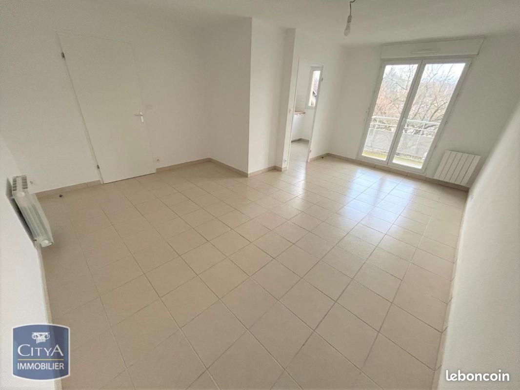 Appartement 3 pièce(s) 63 m²à louer Lons-le-saunier