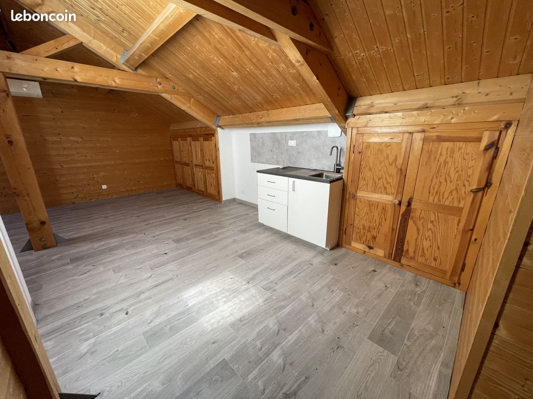 Appartement 2 pièces 51 m² · à Sainte-Sigolène · 51 m² · 450 €