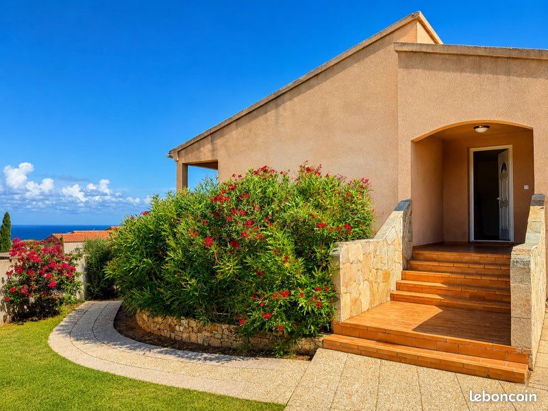 Maison 4 pièces 113 m² · à Monticello · 113 m² · 615 000 €