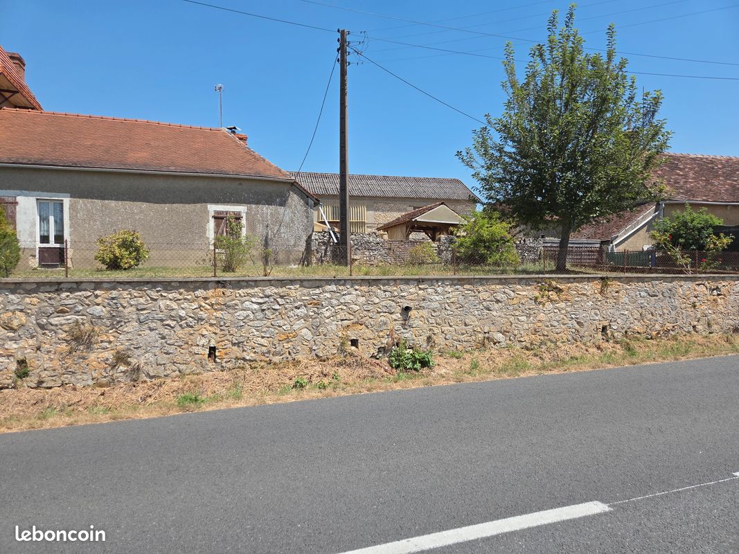 Maison 6 pièces 65 m² · à Tournon-Saint-Martin · 65 m² · 90 000 €