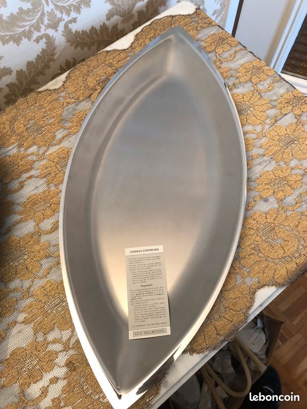 Lot Guy Degrenne -1 grand plat-1 saucière-1 grand plat - Catawiki