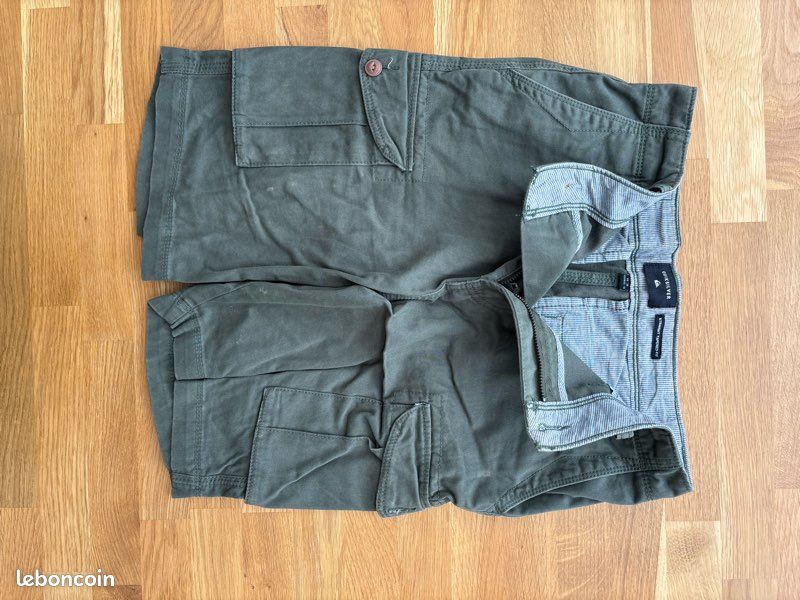 Short Quiksilver taille 14 ans (image 1)