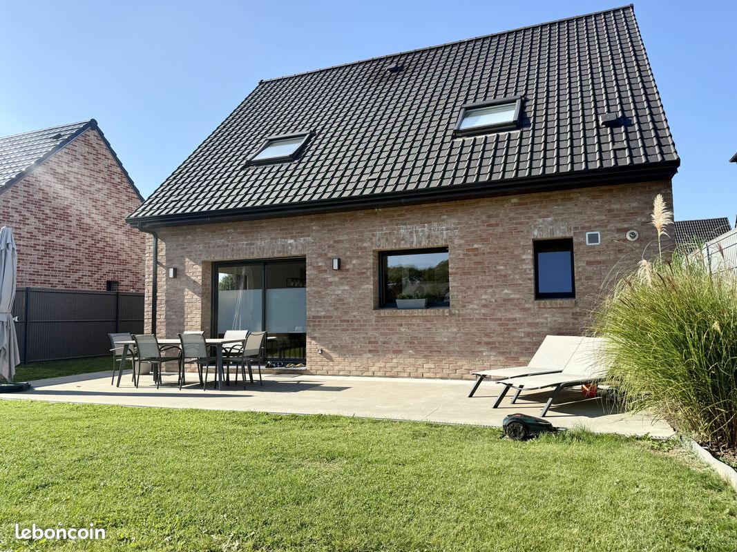 Maison 4 pièces 105 m² · à Nieppe · 105 m² · 349 000 €