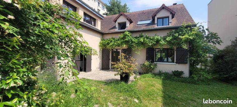 Maison 5 pièces 195 m²