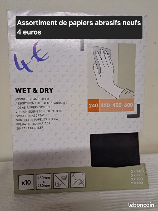 Assortiment de papiers abrasifs neuf (image 1)