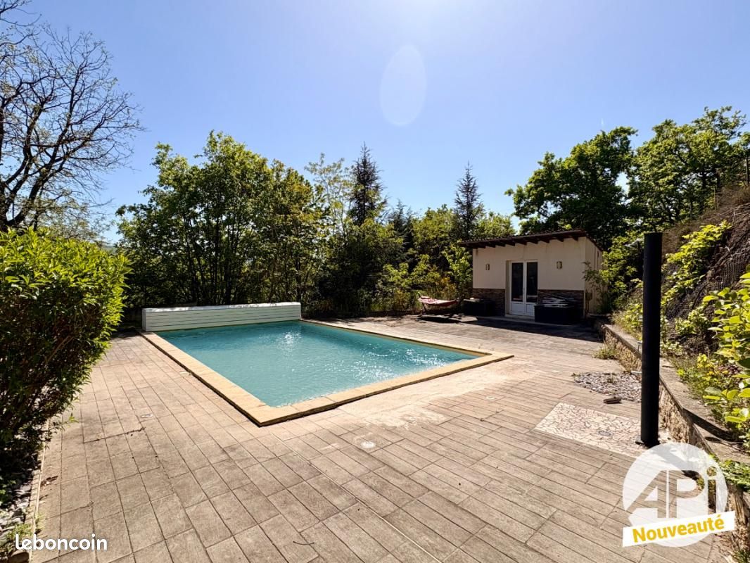 Maison 8 pièces 210 m² · à Saint-Joseph · 210 m² · 435 000 €