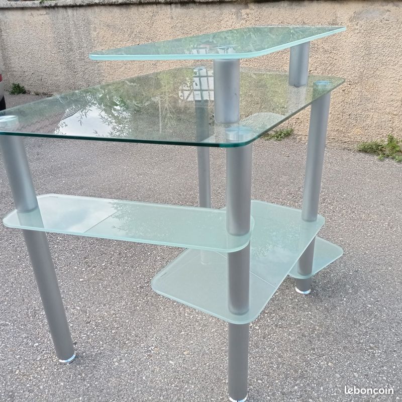 Bureau (image 2)