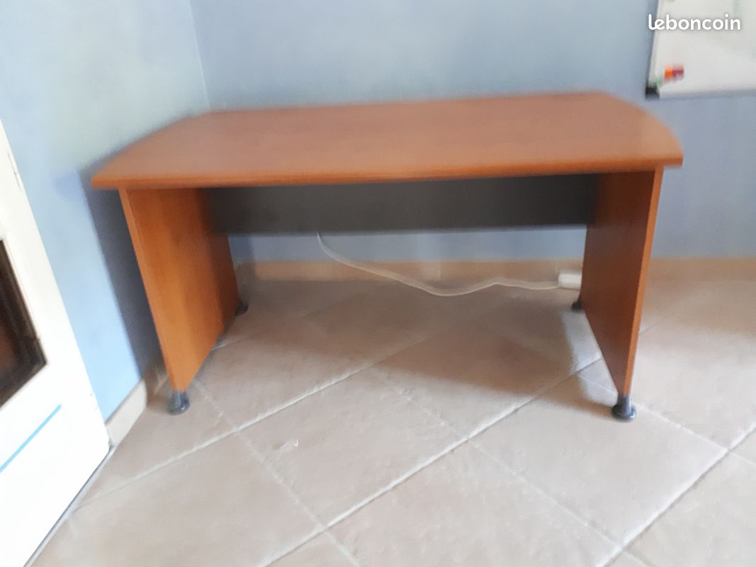 Armoire et bureau (image 1)