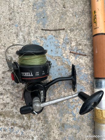 LOT MATERIEL DE peche ancien moulinet Mitchell 350 divers accessoires