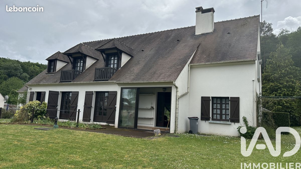 Maison 9 pièces 318 m² · à Château-Landon · 318 m² · 490 000 €