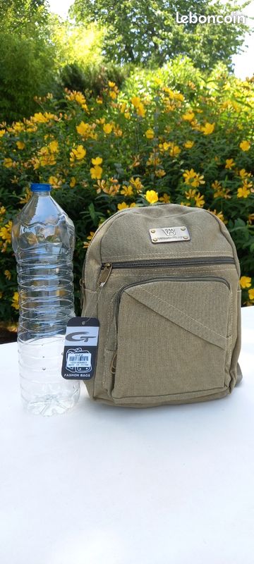 Petit sac à dos vert kaki en toile état neuf (image 1)