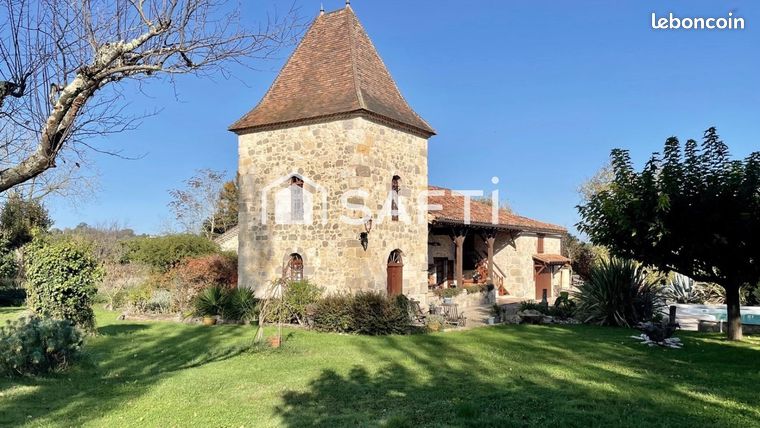 Propriété 8 pièces 300 m²