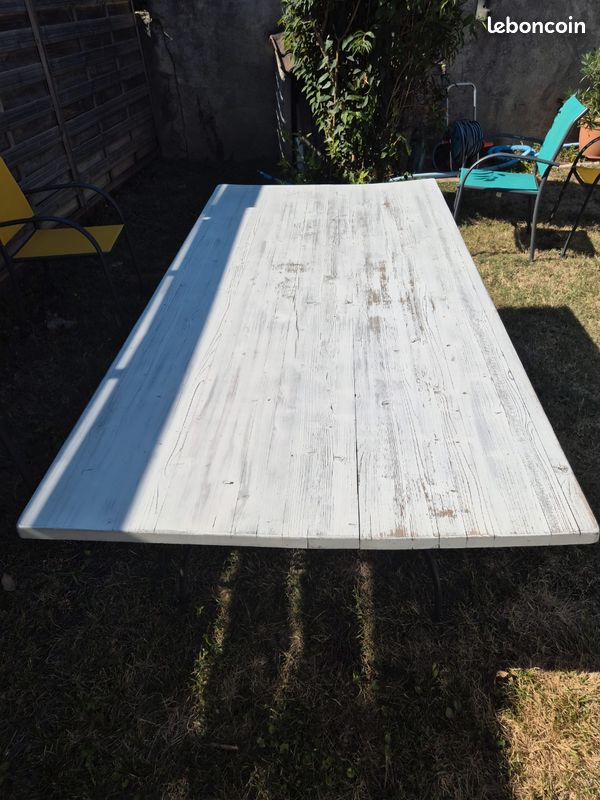 Table et chaises en fer forgé (image 2)
