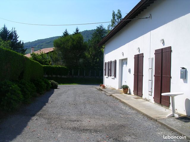 Appartement 1 pièce 30 m² - Saint-Jean-le-Vieux 64220 (image 3)