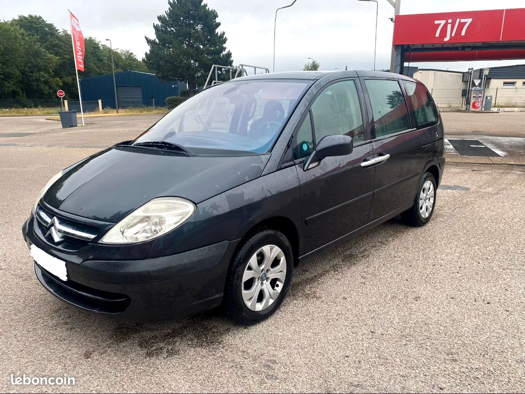 Citroen c8 2l HDi état neuf 7 places (image 1)