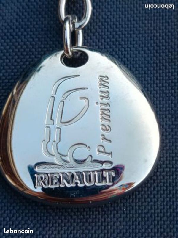 Ancien Porte clés Renault Premium by Arthus-Bertrand (image 1)