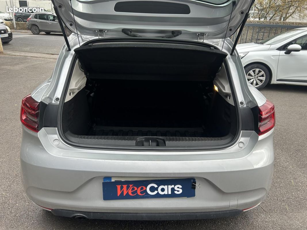 RENAULT CLIO SOCIETE 1.5 BluedCi 85 Air Nav (image 17)