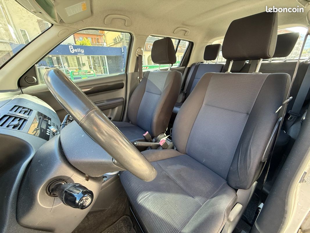 SUZUKI SWIFT 1.3 GLX 4x4 (image 11)