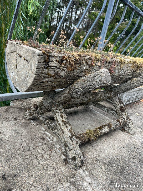 Jardinière ancienne imitation tronc d’arbre avec support (image 1)