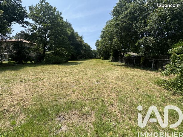 Terrain 627 m² Grayan-et-l'Hôpital